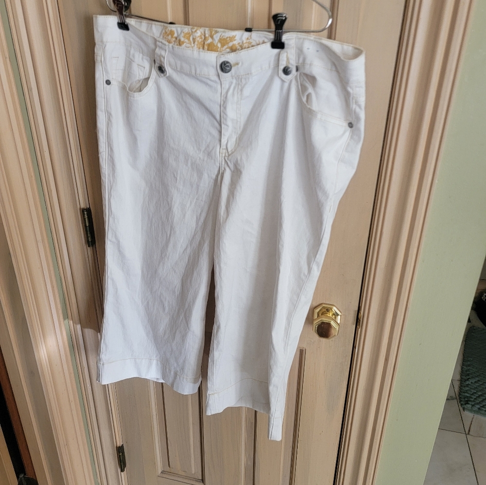 Womens Plus sz 18 Avenue Denim White Stretch Jean Capris - Picture 6 of 7